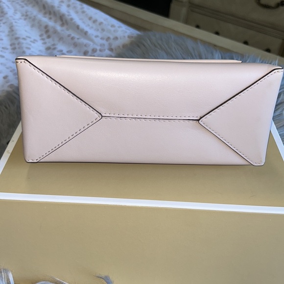 ❌Sold‼️Michael Kors Cece Medium Chain Shoulder Leather Bag - Picture 5 of 8